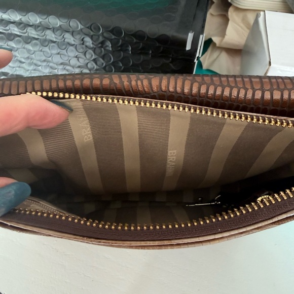 Brahmin Mimosa Textured Leather Crossbody - Like New Condition - Picture 4 of 5